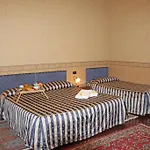 Отель Ristorante Leon D'oro Новента-ди-Пьяве
