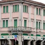 Отель Ristorante Leon D'oro 3*