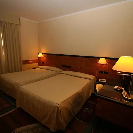 Ristorante Leon D'oro 3* Новента-ди-Пьяве