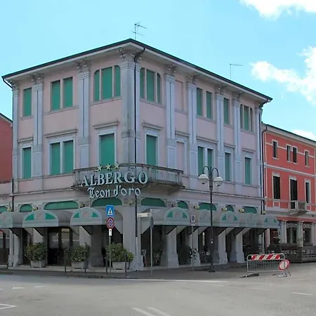 Ristorante Leon D'oro فندق نوفينتا دي بْيافي