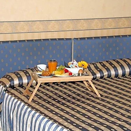 فندق Ristorante Leon D'oro 3*