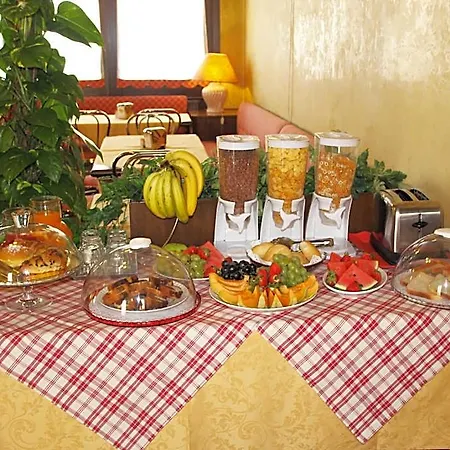 Ristorante Leon D'oro نوفينتا دي بْيافي