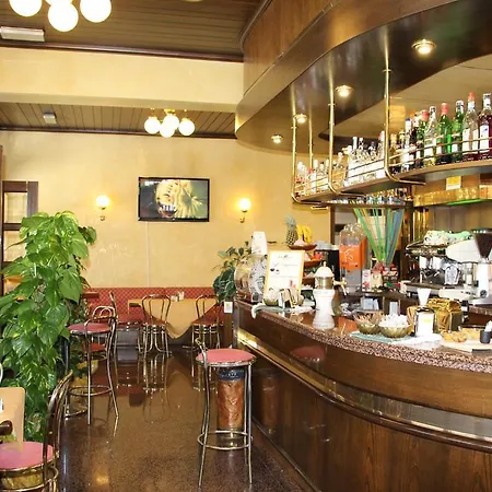 艾尔伯格里昂多罗餐厅酒店 酒店 皮亚韦河畔诺文塔