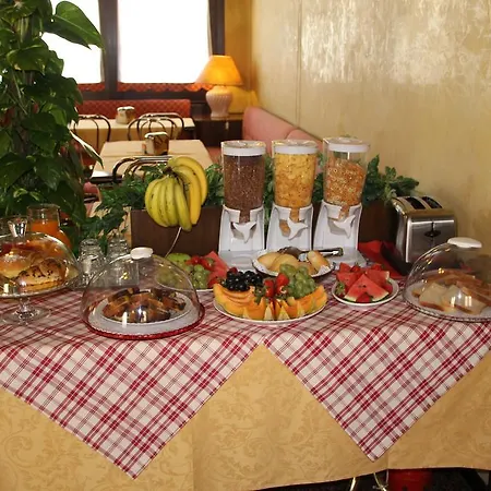 艾尔伯格里昂多罗餐厅酒店 3*