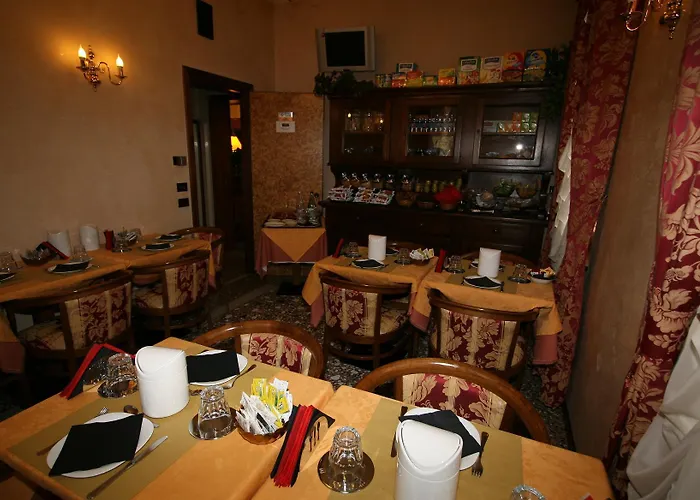 艾尔伯格里昂多罗餐厅酒店 3*